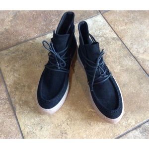 New Hush Puppies Suede Chukka Boots